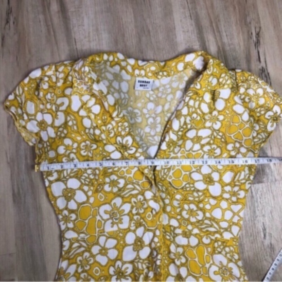 Sunday Best Yellow V-Neck Button Up Sundress - Picture 5 of 10